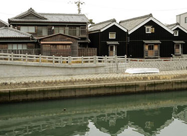 伊勢河崎商人館